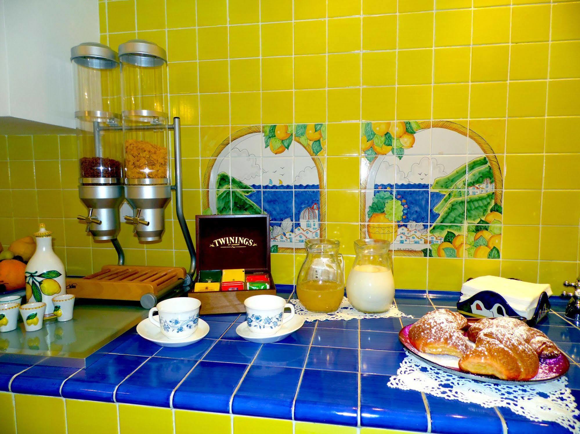 Bed and Breakfast Dimora Carlo III Vietri Zewnętrze zdjęcie